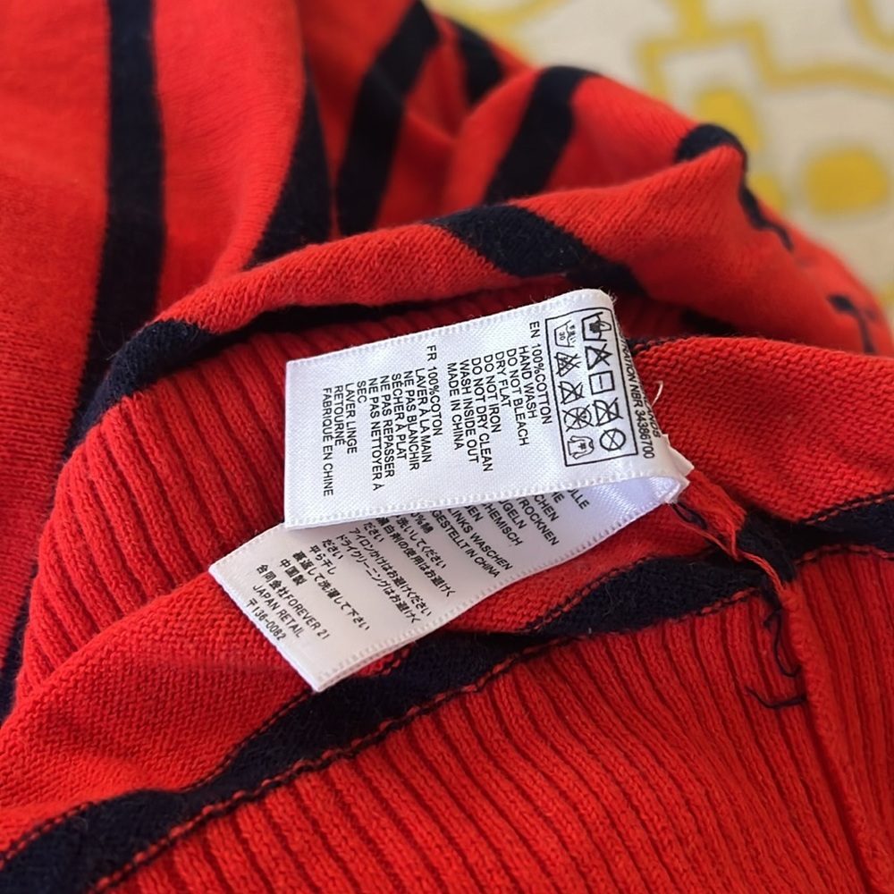 Forever 21 Sweater. Sz L - Picture 6 of 6